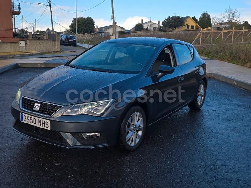 Usado Seat Leon Style 115 CV (84 kW) 2019 Negro Berlina