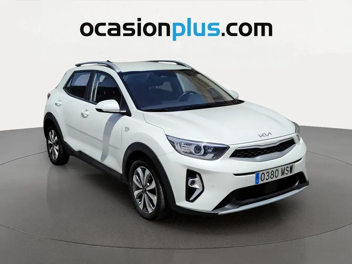 Usado Kia Stonic 101 CV (74 kW) 2024 Blanco SUV