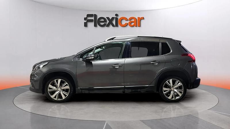Usado Peugeot 2008 Allure 120 CV (88 kW) 2019 Gris SUV