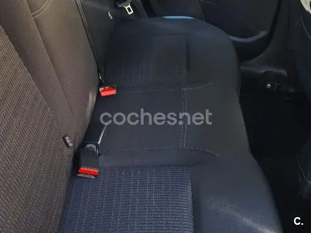 Usado Peugeot 208 Allure 115 CV (84 kW) 2012 Azul Utilitario