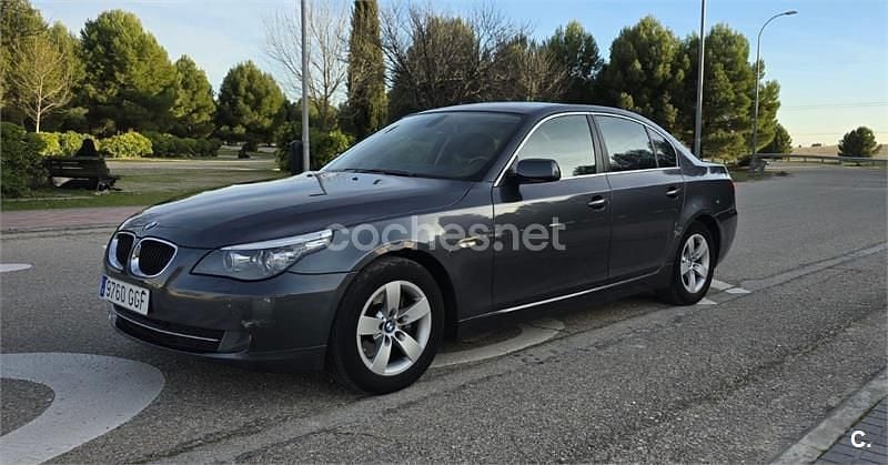 Usado BMW 520 177 CV (130 kW) 2009 Gris / plata Berlina
