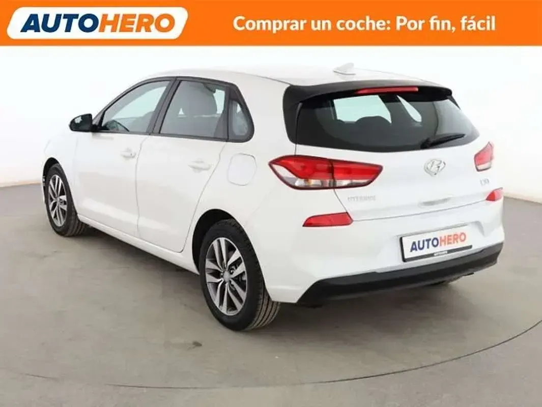 Begagnad Hyundai i30 120 HK (88 kW) 2019 Vit Kombi