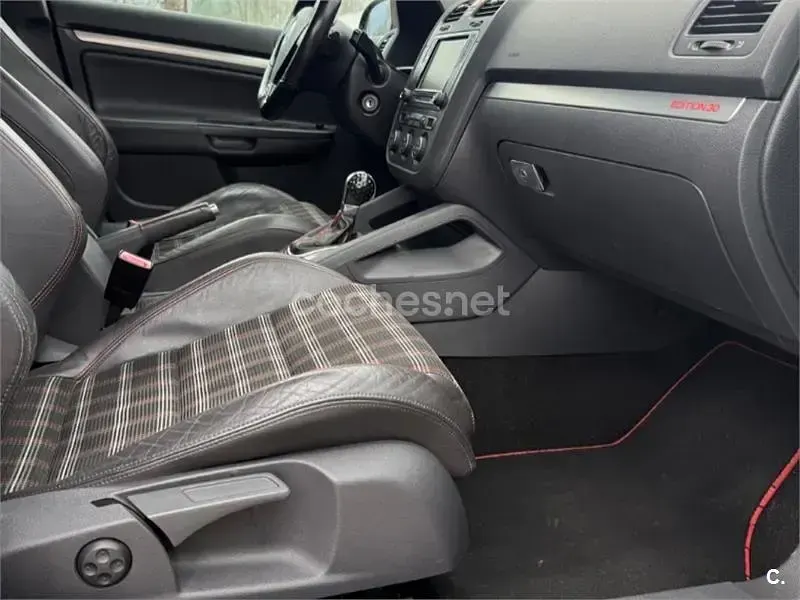 Usado VW Golf V GTI 200 CV (147 kW) 2007 Negro Berlina