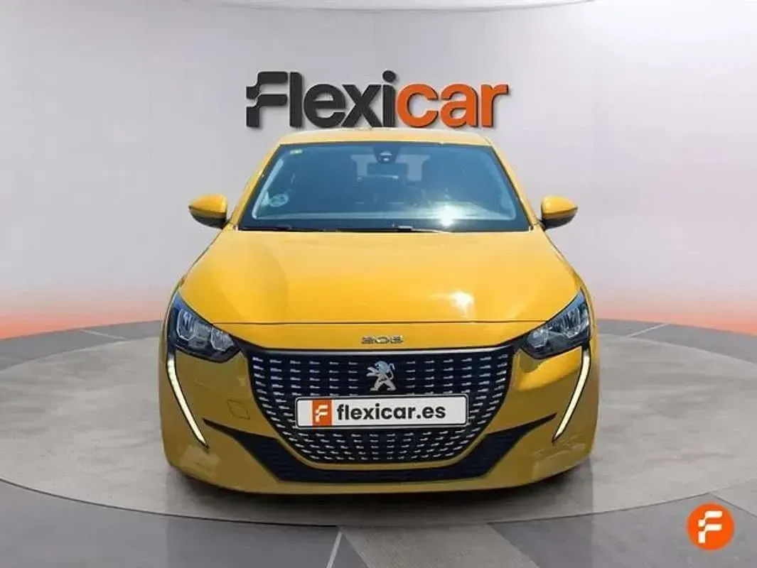 Usado Peugeot 208 Allure 101 CV (74 kW) 2021 Amarillo Utilitario