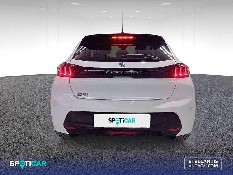 Usado Peugeot 208 Allure 102 CV (75 kW) 2022 Blanco Utilitario