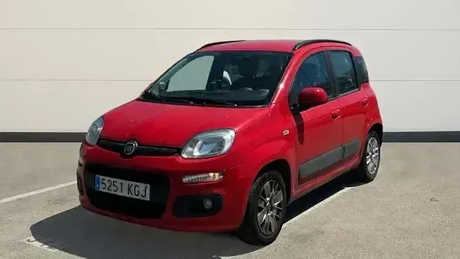 Usado Fiat Panda Lounge 69 CV (50 kW) 2017 Rojo Utilitario