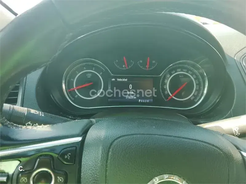 Usado Opel Insignia Selective 130 CV (95 kW) 2014 Azul Berlina