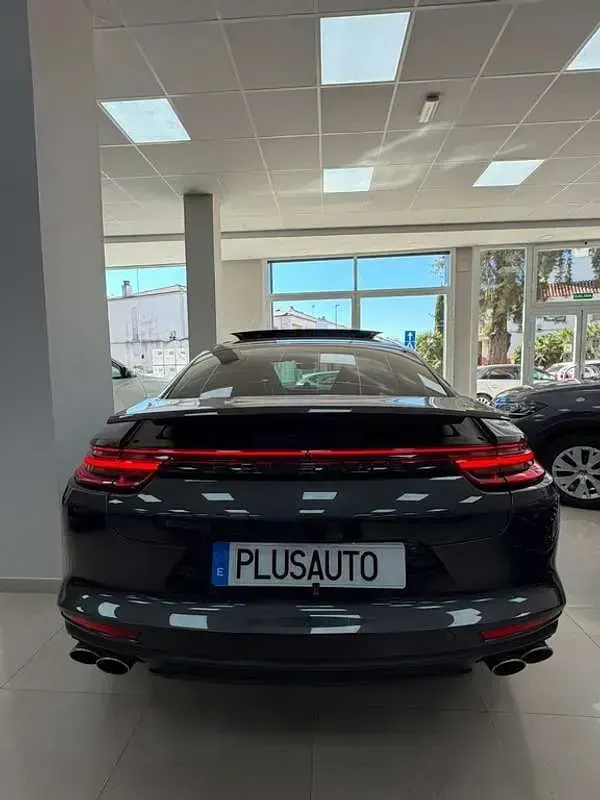 Usado Porsche Panamera 4 Executive 462 CV (339 kW) 2019 Gris Berlina