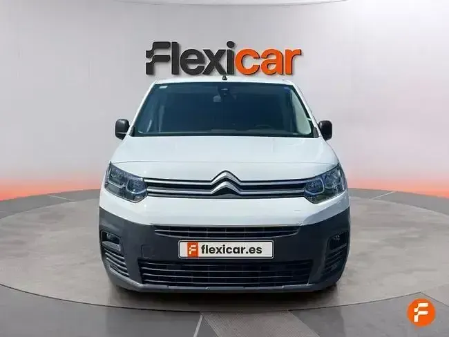 Usado Citroën Berlingo Feel 102 CV (75 kW) 2020 Blanco Monovolumen