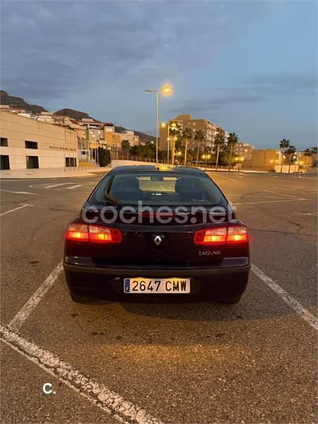 Usado Renault Laguna II Dynamique 120 CV (88 kW) 2003 Negro Berlina