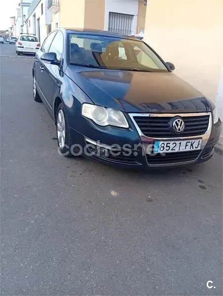 Usado VW Passat Highline 170 CV (125 kW) 2007 Azul Berlina