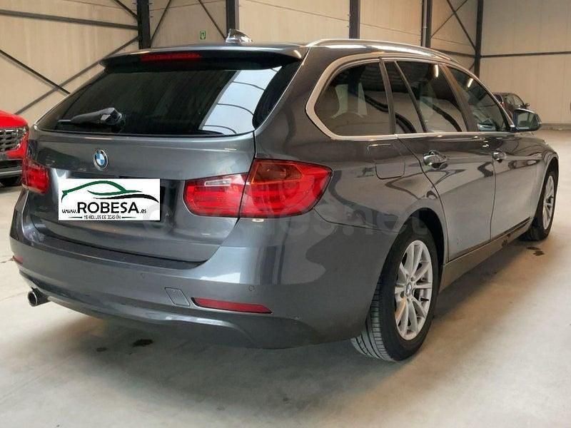 Usado BMW 318 143 CV (105 kW) 2014 Gris / plata Familiar