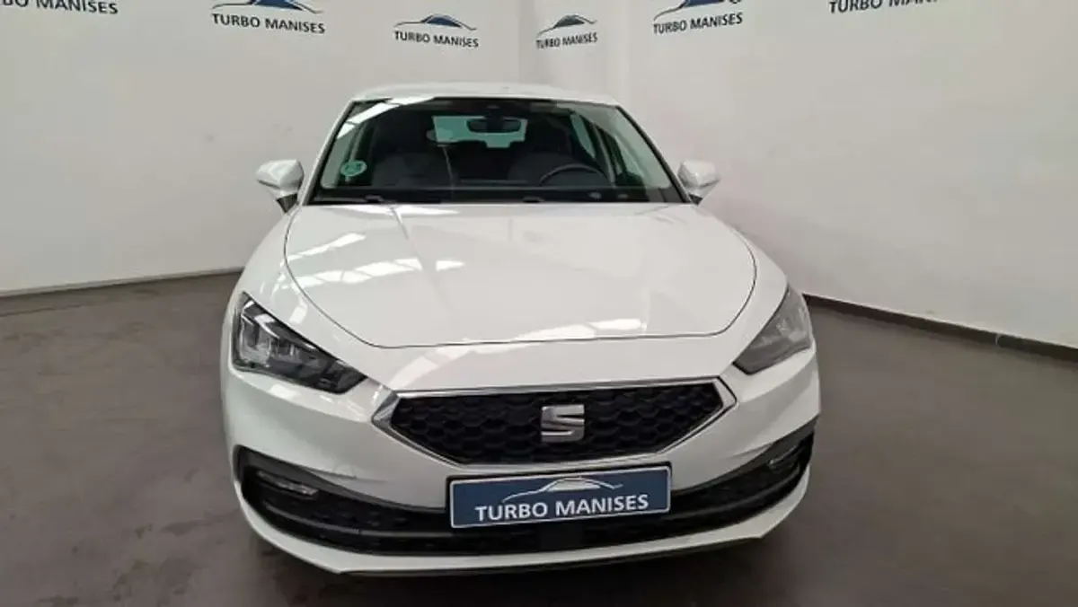 Käytetty Seat Leon Style 116 HP (85 kW) 2022 Valkoinen Viistoperä