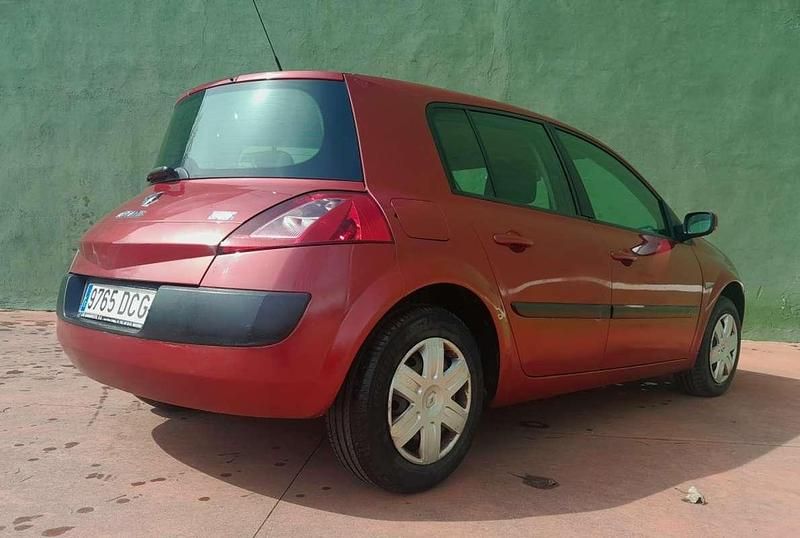 Usado Renault Mégane II Authentique 106 CV (77 kW) 2005 Burdeos Utilitario