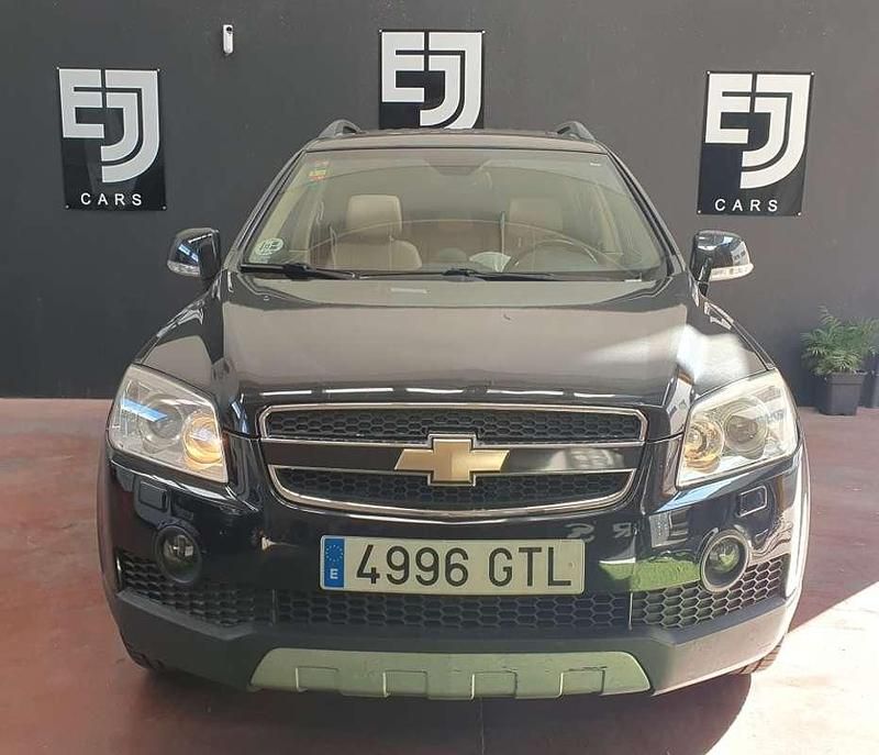 Usado Chevrolet Captiva Sport 150 CV (110 kW) 2010 Negro SUV