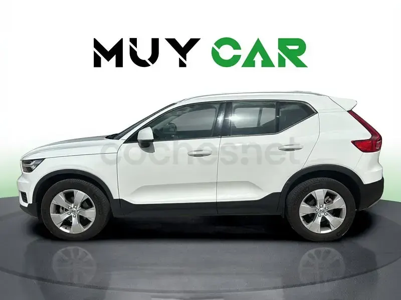 Usado Volvo XC40 Momentum 163 CV (119 kW) 2020 Blanco SUV