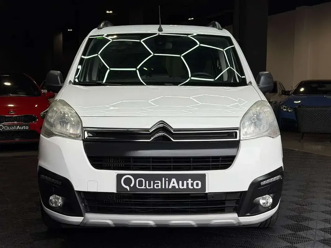 Usado Citroën Berlingo XTR 99 CV (72 kW) 2016 Blanco Monovolumen