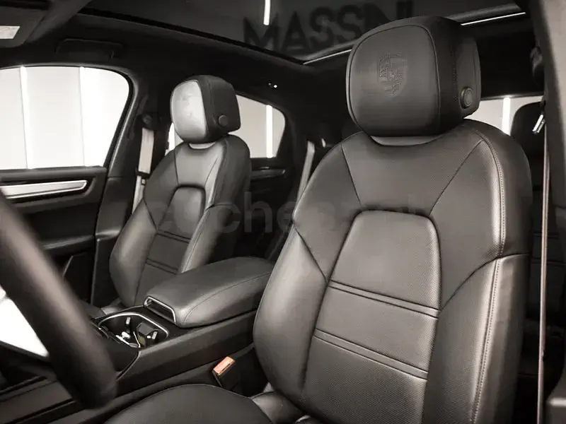 Usado Porsche Cayenne Platinum Edition 340 CV (250 kW) 2023 Negro SUV