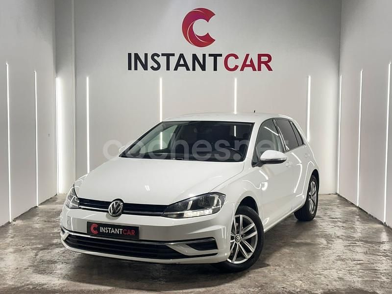 Blanco Usado 2018 VW Golf VII Advance Berlina | 14.990 € (Precio justo) - Imagen 1/4
