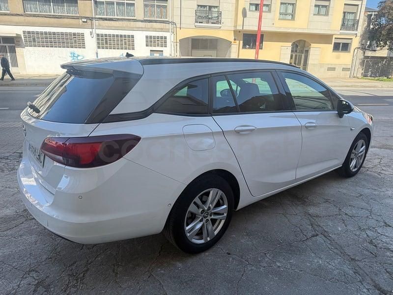 Usado Opel Astra GS Line 110 CV (80 kW) 2020 Blanco Familiar
