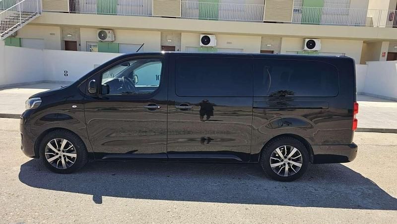 Usado Toyota Proace 177 CV (130 kW) 2018 Negro Monovolumen