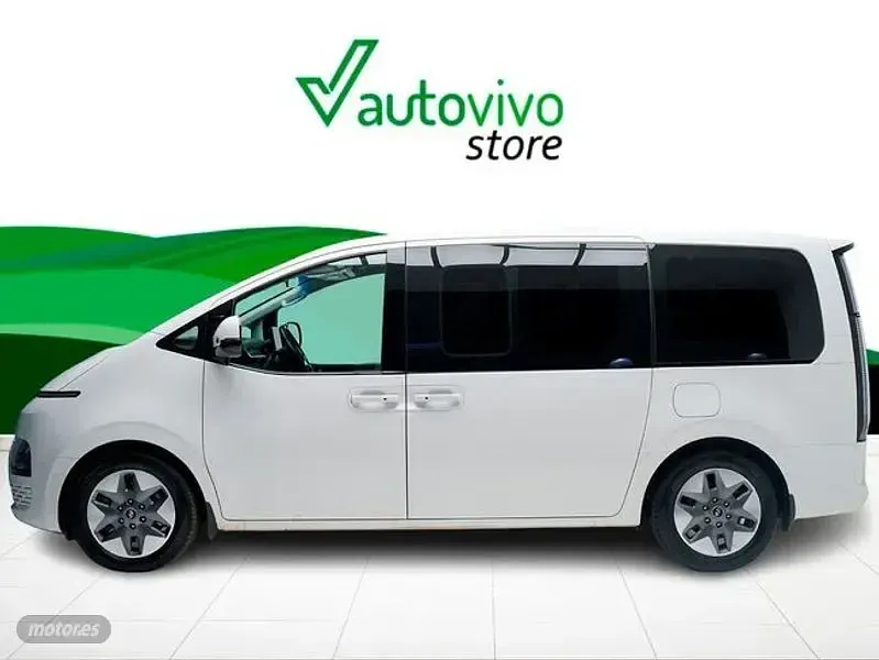 Usado Hyundai Staria 177 CV (130 kW) 2022 Blanco Monovolumen