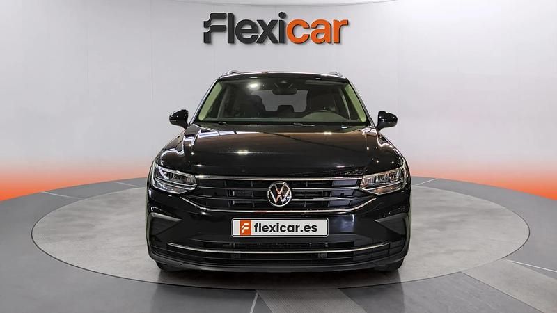Usado VW Tiguan Life 151 CV (111 kW) 2023 Negro SUV