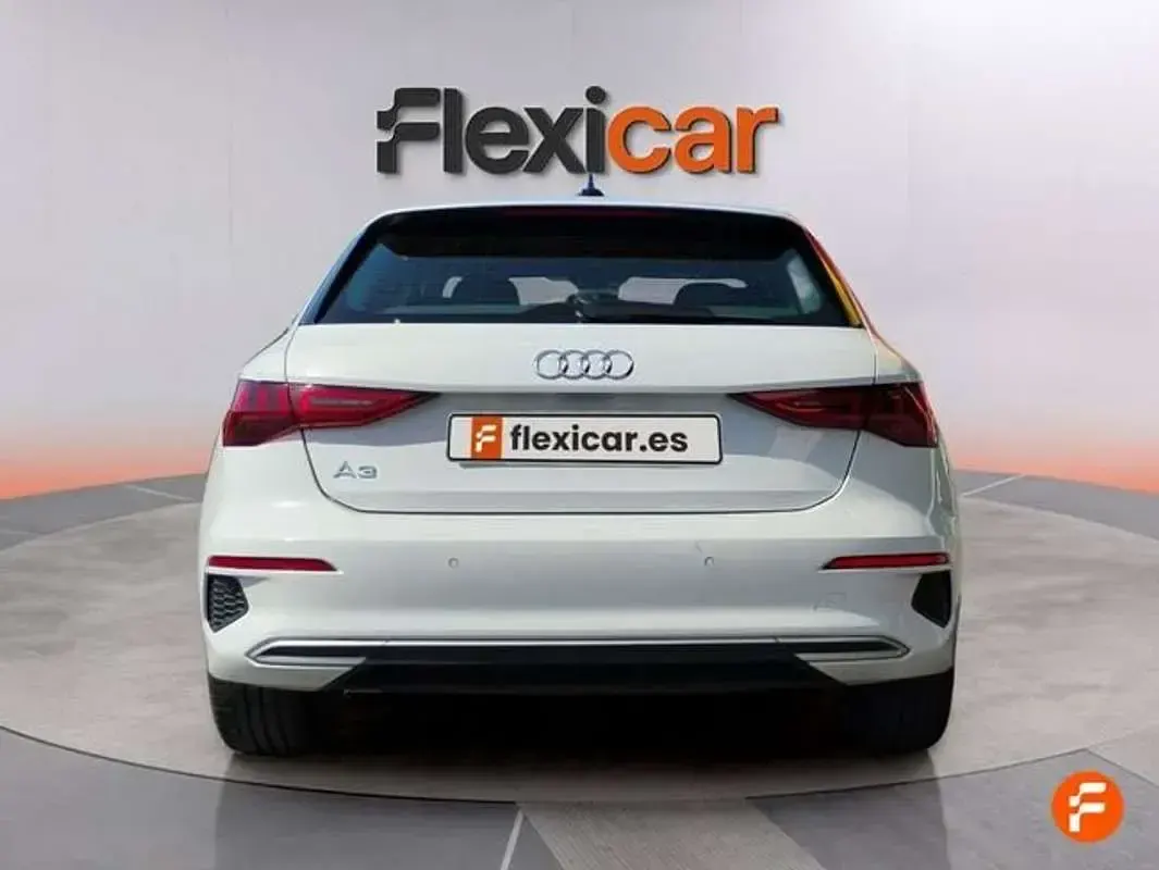 Usado Audi A3 Premium 110 CV (80 kW) 2023 Blanco Berlina