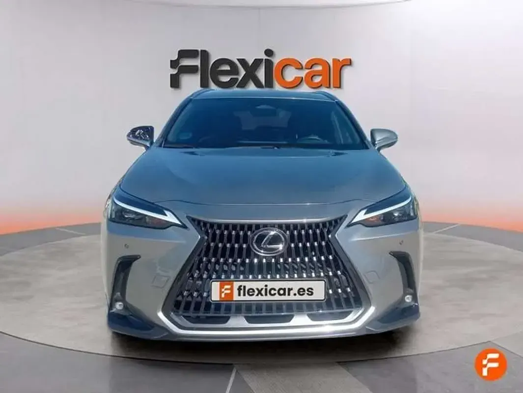 Usado Lexus NX300h Sport Line 306 CV (225 kW) 2022 Gris SUV