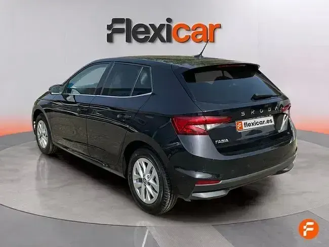 Usado Skoda Fabia Selection 95 CV (69 kW) 2025 Negro Utilitario