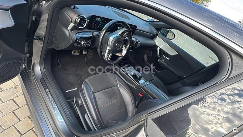 Usado Mercedes CLA250e 218 CV (160 kW) 2021 Gris / plata Berlina