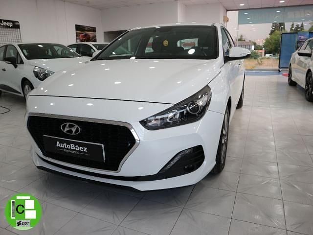 Blanco Usado 2019 Hyundai i30 GO! Berlina | 16.590 € (Un poco caro) - Imagen 1/4
