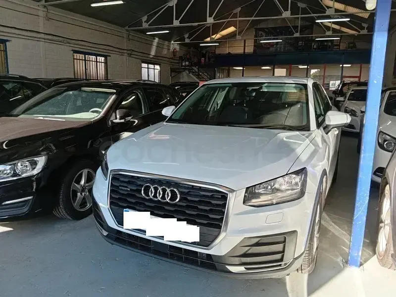 Usado Audi Q2 Advanced Plus 150 CV (110 kW) 2017 Blanco SUV