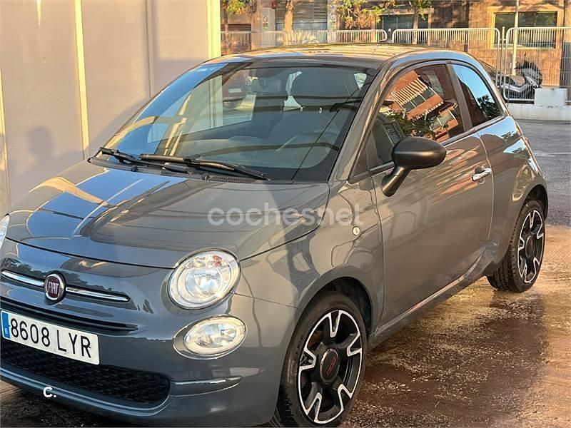 Usado Fiat 500 70 CV (51 kW) 2022 Gris / plata Berlina
