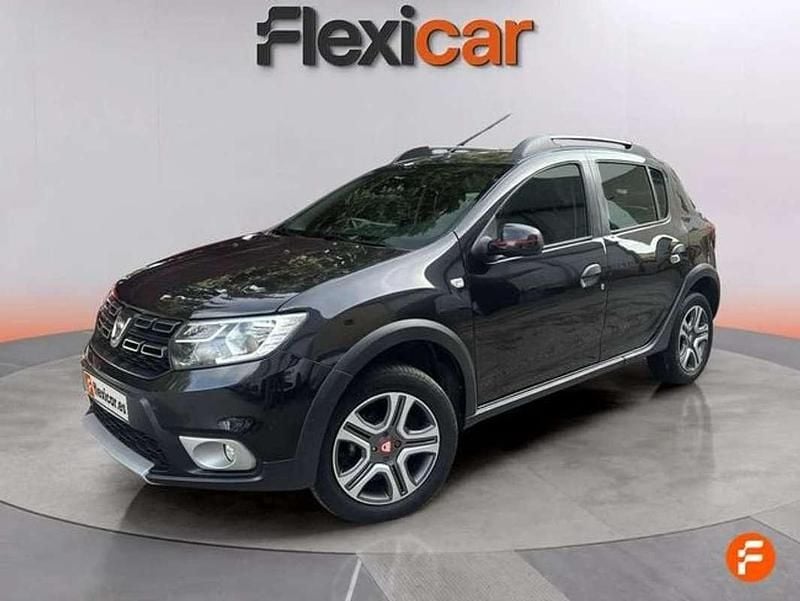 Usado Dacia Sandero Essentiel 90 CV (66 kW) 2019 Azul Utilitario