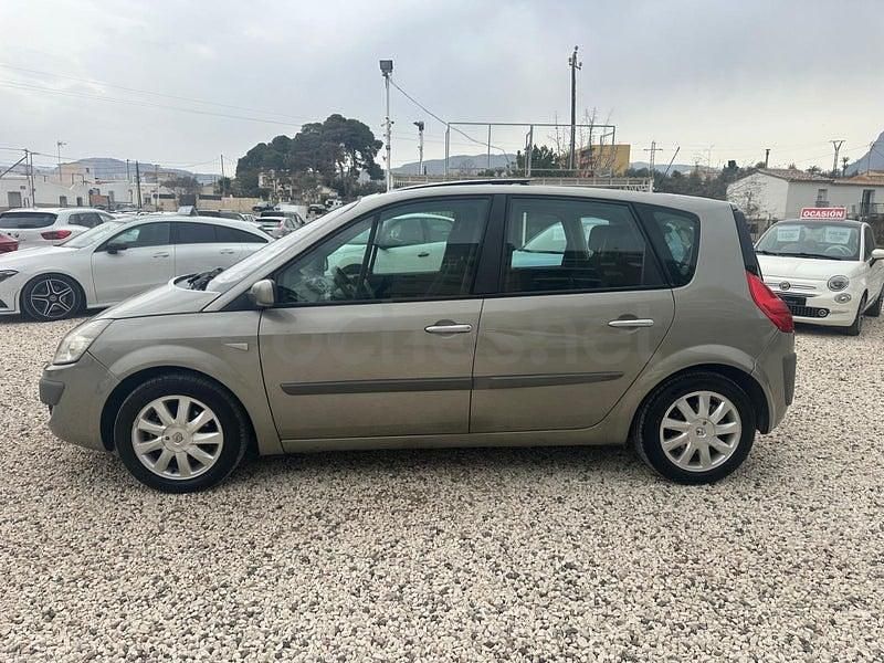 Usado Renault Scénic II 110 CV (80 kW) 2008 Gris / plata Monovolumen