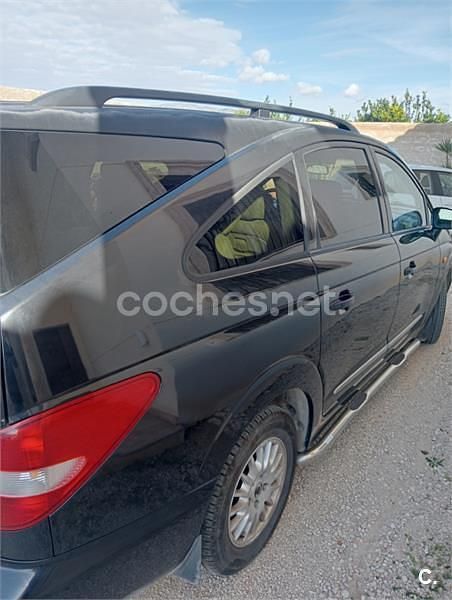 Usado Ssangyong (KGM) Rodius Limited 165 CV (121 kW) 2006 Negro Monovolumen