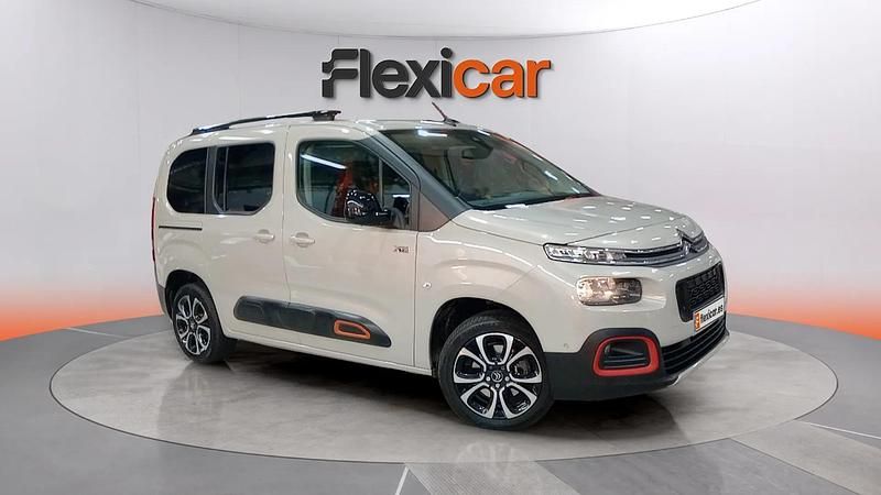 Usado Citroën Berlingo Feel 131 CV (96 kW) 2020 Violeta Monovolumen