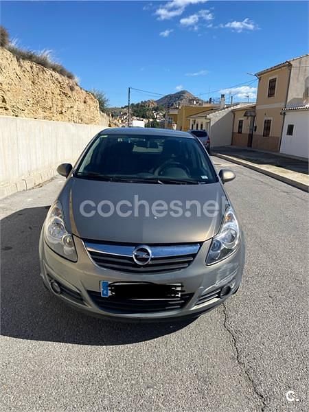Usado Opel Corsa 85 CV (62 kW) 2010 Marrón Utilitario