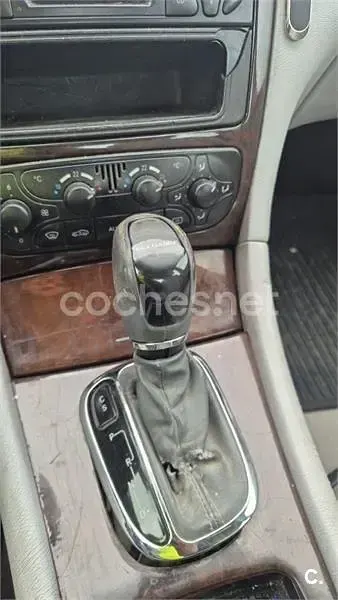 Usado Mercedes C220 Elegance 150 CV (110 kW) 2006 Gris / plata Familiar