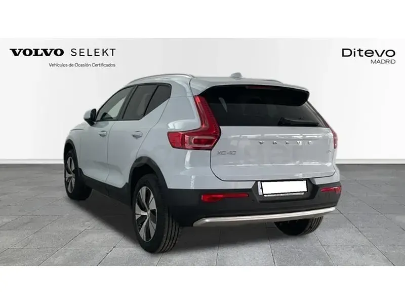 Usado Volvo XC40 Core 197 CV (144 kW) 2025 Azul SUV