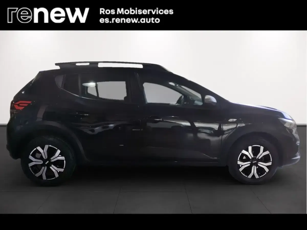 Käytetty Dacia Sandero Comfort 91 HP (66 kW) 2022 Musta Sedan
