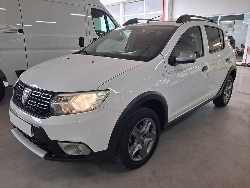 Usado Dacia Sandero Stepway 90 CV (66 kW) 2020 Blanco Berlina