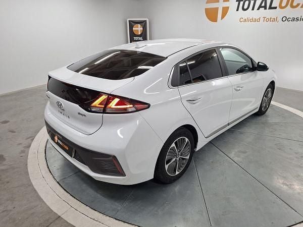 Usado Hyundai Ioniq 141 CV (103 kW) 2022 Blanco Utilitario