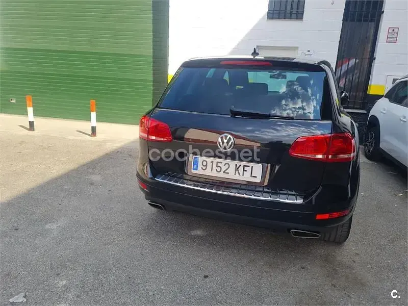 Usado VW Touareg 245 CV (180 kW) 2014 Negro SUV