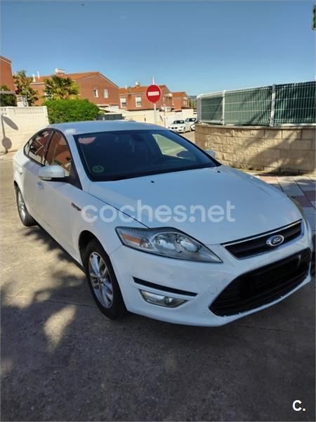 Blanco Usado 2010 Ford Mondeo Ambiente Berlina | 4500 € - Imagen 1/4