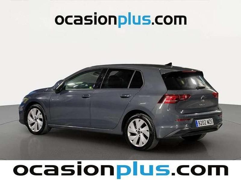 Usado VW Golf VIII 116 CV (85 kW) 2025 Gris Utilitario