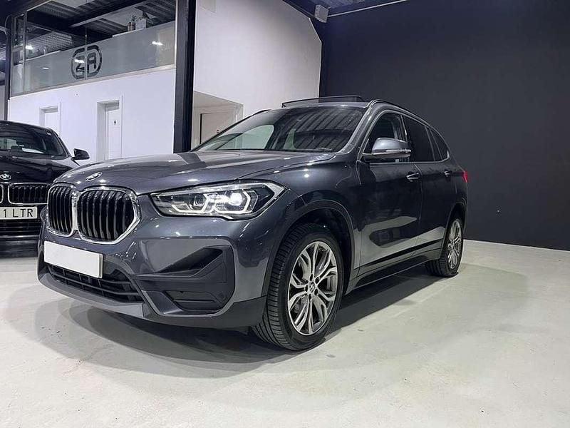 Usado BMW X1 Comfort Edition 136 CV (100 kW) 2021 Gris SUV