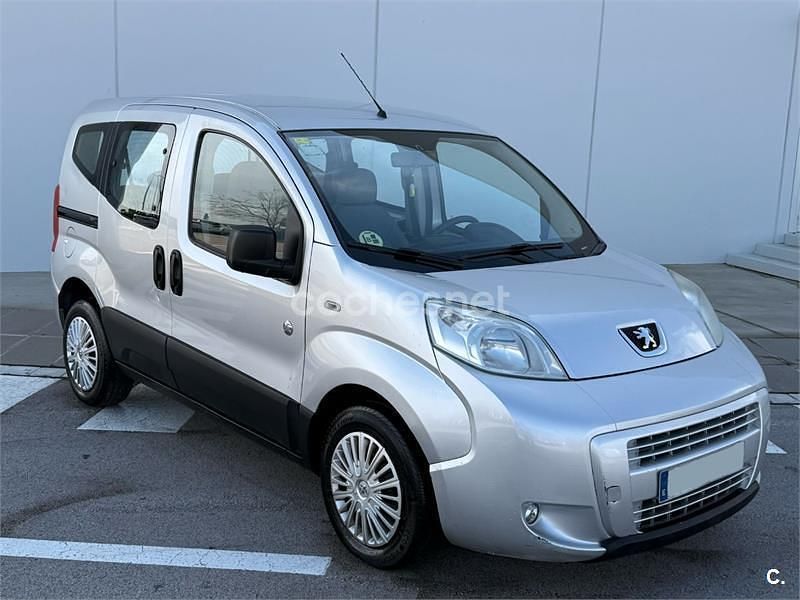 Usado Peugeot Bipper Outdoor 75 CV (55 kW) 2011 Gris / plata Monovolumen