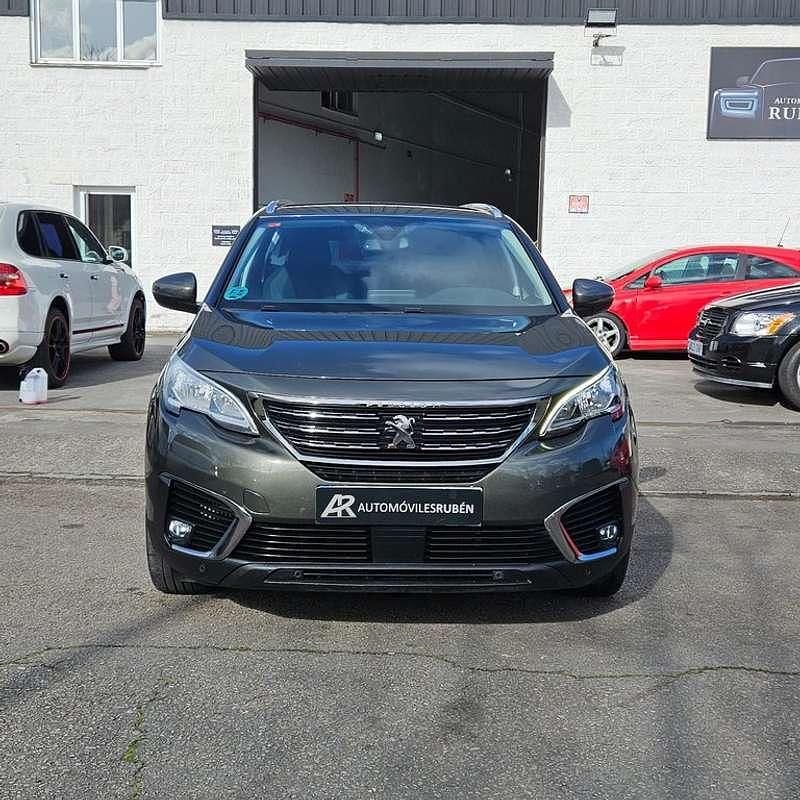 Usado Peugeot 5008 Active 120 CV (88 kW) 2017 Gris SUV